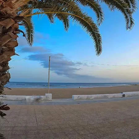 Tierra, Primera Linea Mar Daire Playa Honda (Lanzarote)