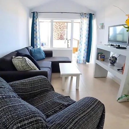 Tierra, Primera Linea Mar Apartment Playa Honda (Lanzarote)