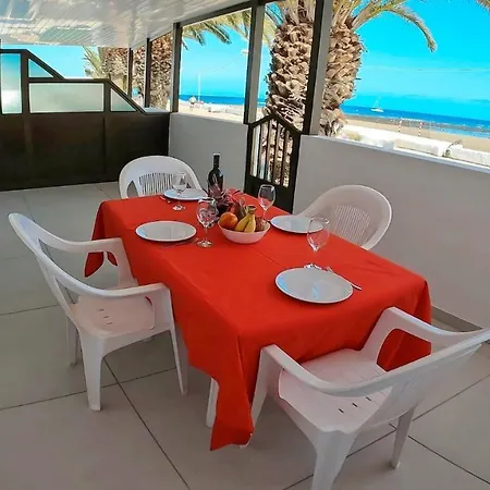 Tierra, Primera Linea Mar Apartment *