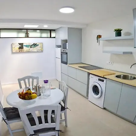 Tierra, Primera Linea Mar Apartment Playa Honda (Lanzarote)