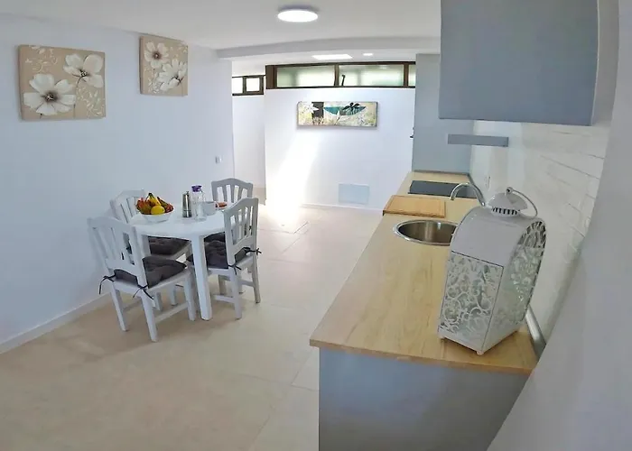 Tierra, Primera Linea Mar