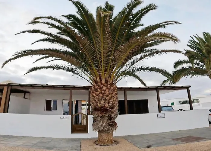 Tierra, Primera Linea Mar Playa Honda (Lanzarote)