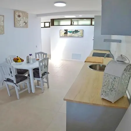 Tierra, Primera Linea Mar